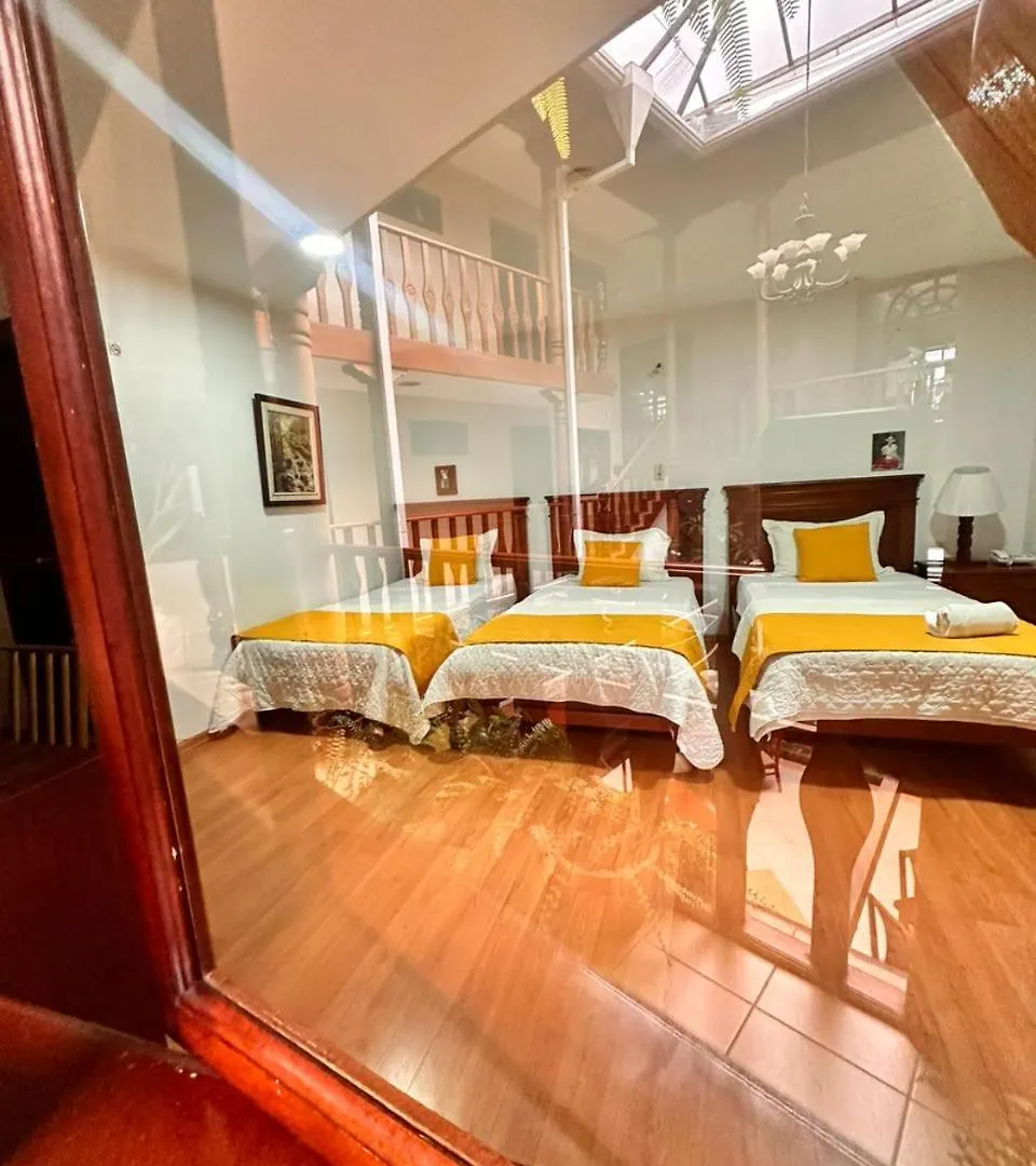 ****  Hotel Coronel Cuenca Ecuador